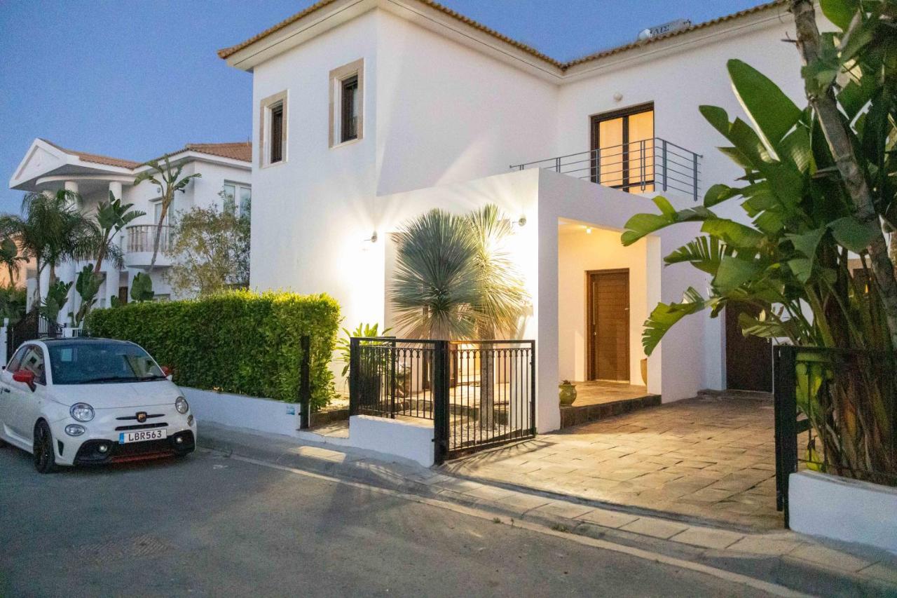 Balinese Villa Agia Napa Buitenkant foto