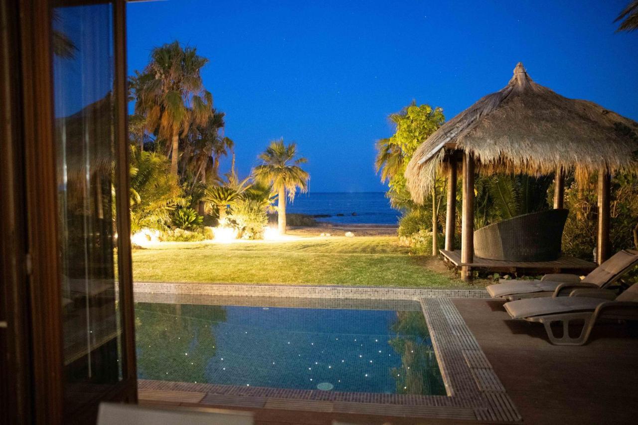 Balinese Villa Agia Napa Buitenkant foto